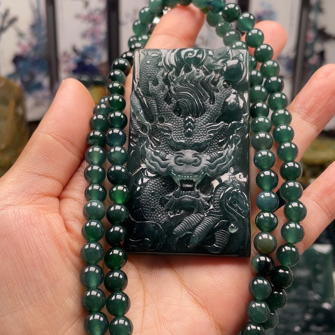 杨***杨翡翠未镶嵌颈饰天然翡翠a货龙