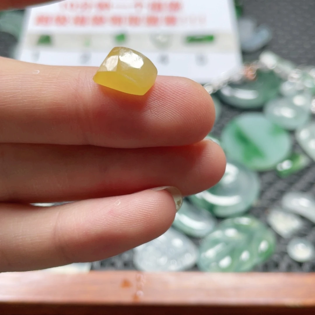 未镶嵌定制翡翠翡翠