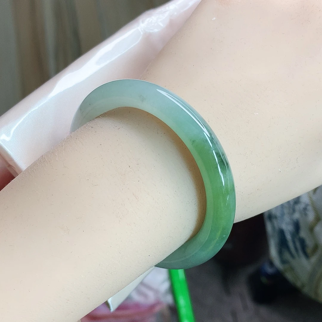 未镶嵌手镯翡翠49.8圈口冰油青圆条596