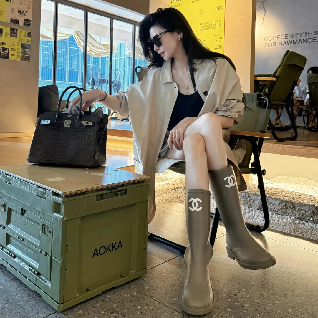99新 Chanel/香奈儿 橄榄绿双C雨靴 38码