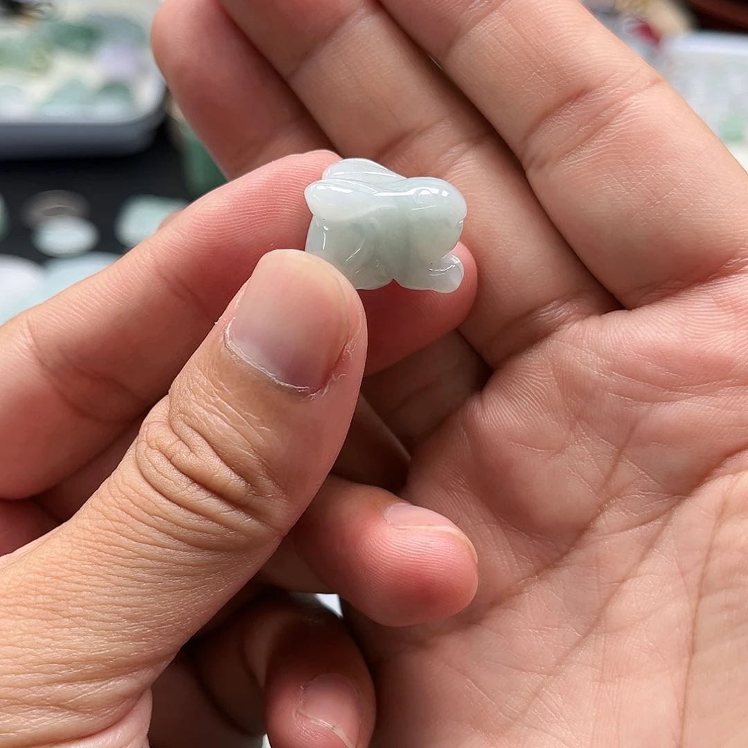 翡翠未镶嵌颈饰天然翡翠A货