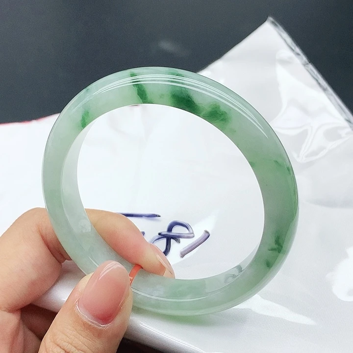 未镶嵌手镯翡翠183