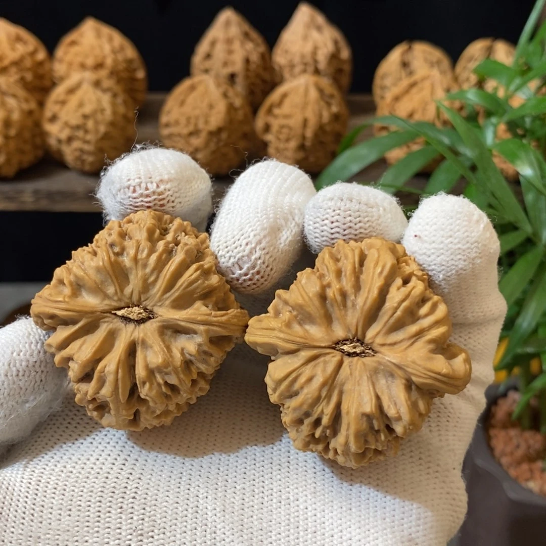 芦***苇吊坠文玩核桃文玩核桃南疆石40