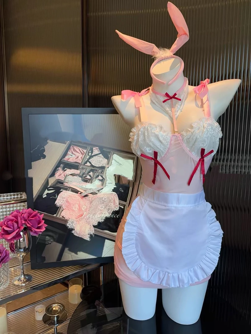 粉色甜妹纯欲吊带蕾丝睡裙甜美绑带设计显瘦