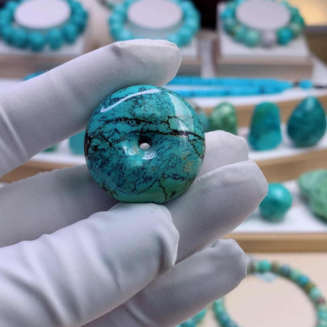 未镶嵌绿松石颈饰