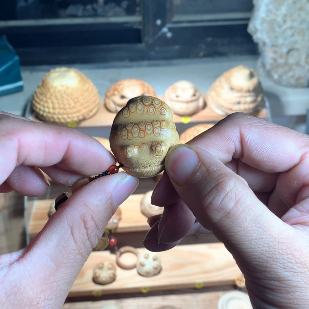 光**画竹根雕小扁蟾