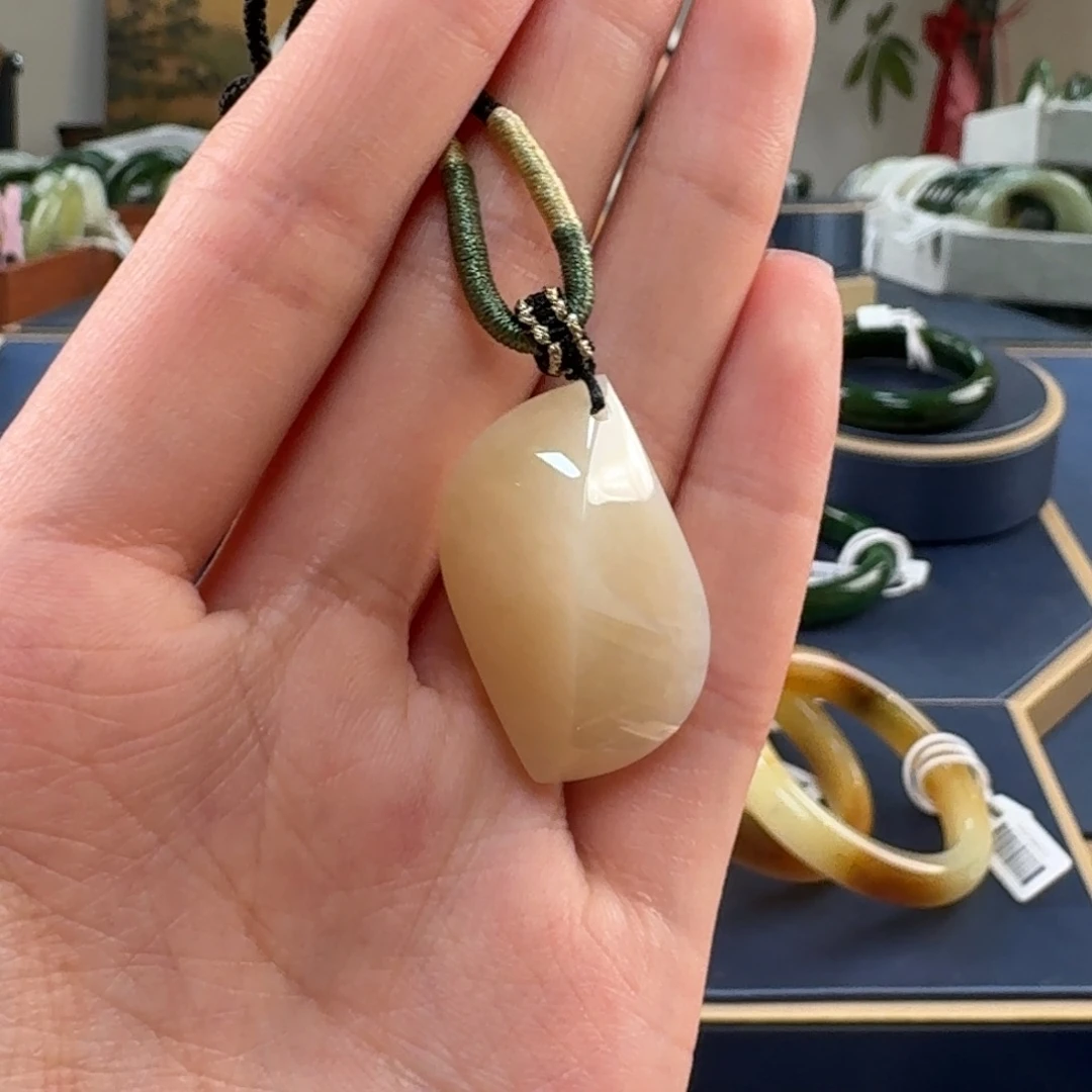 ****子和田玉未镶嵌颈饰B0023