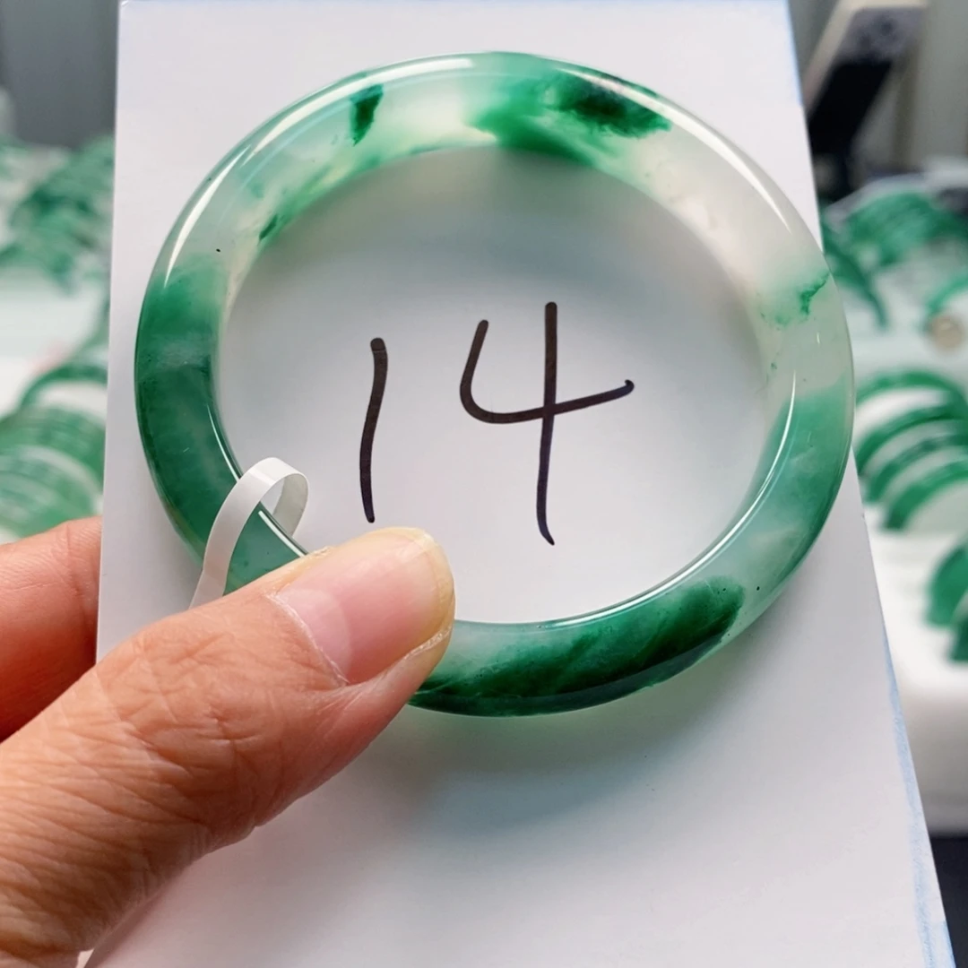 石英质玉未镶嵌手镯手镯