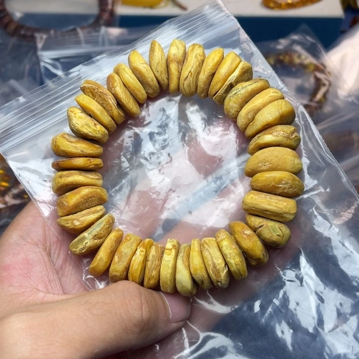 未镶嵌琥珀珠宝奇石