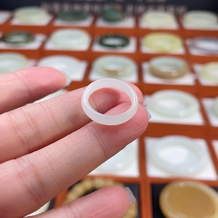 和田玉戒指未镶嵌