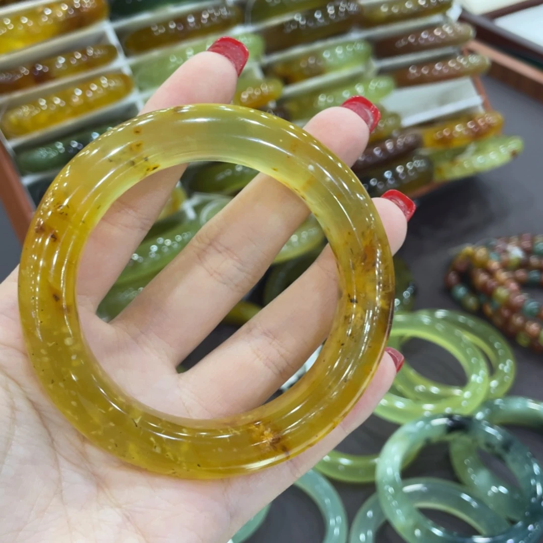 ****️蛇纹石玉未镶嵌手镯