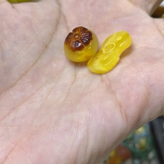 裸石蜜蜡未镶嵌吊坠