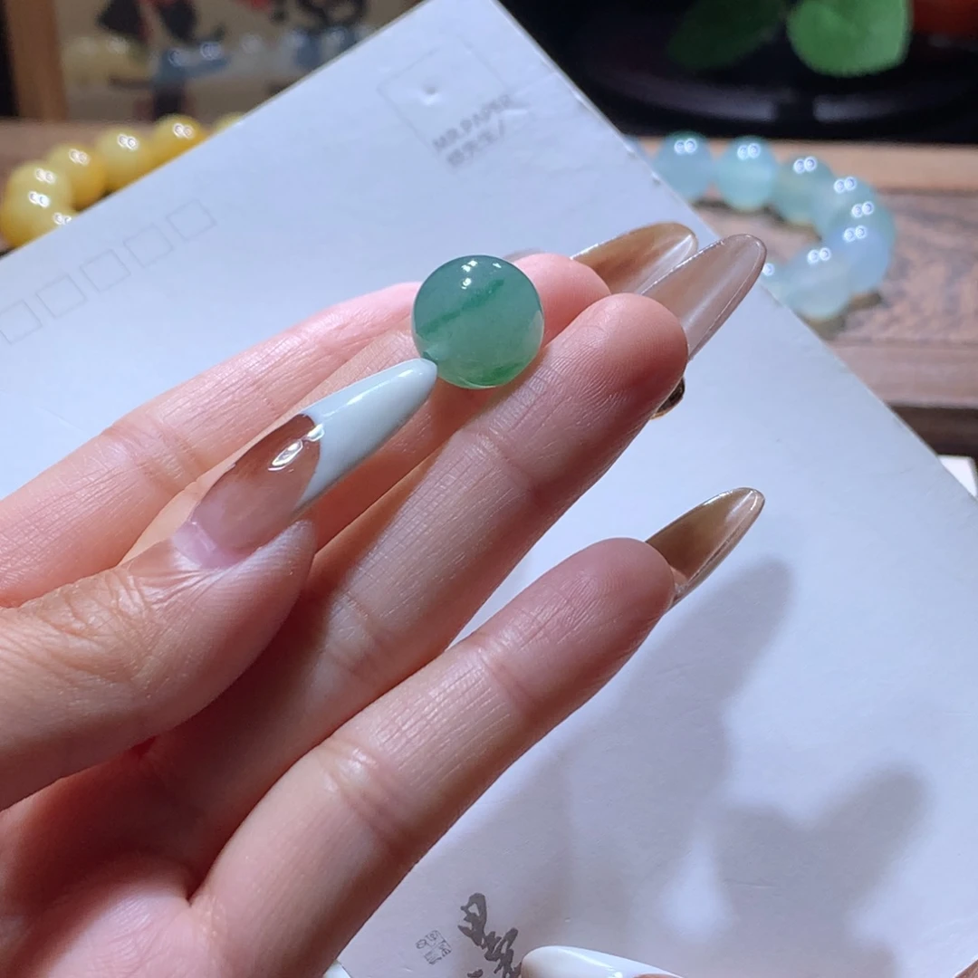 翡翠散珠吹****萨13.08绿底飘花