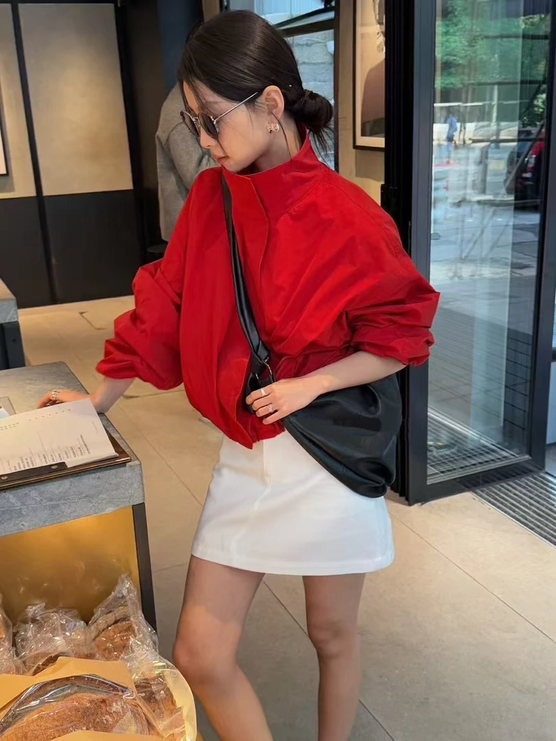 休闲极简立领下摆抽绳设计收腰宽松夹克户外防晒速干冲锋衣短外套