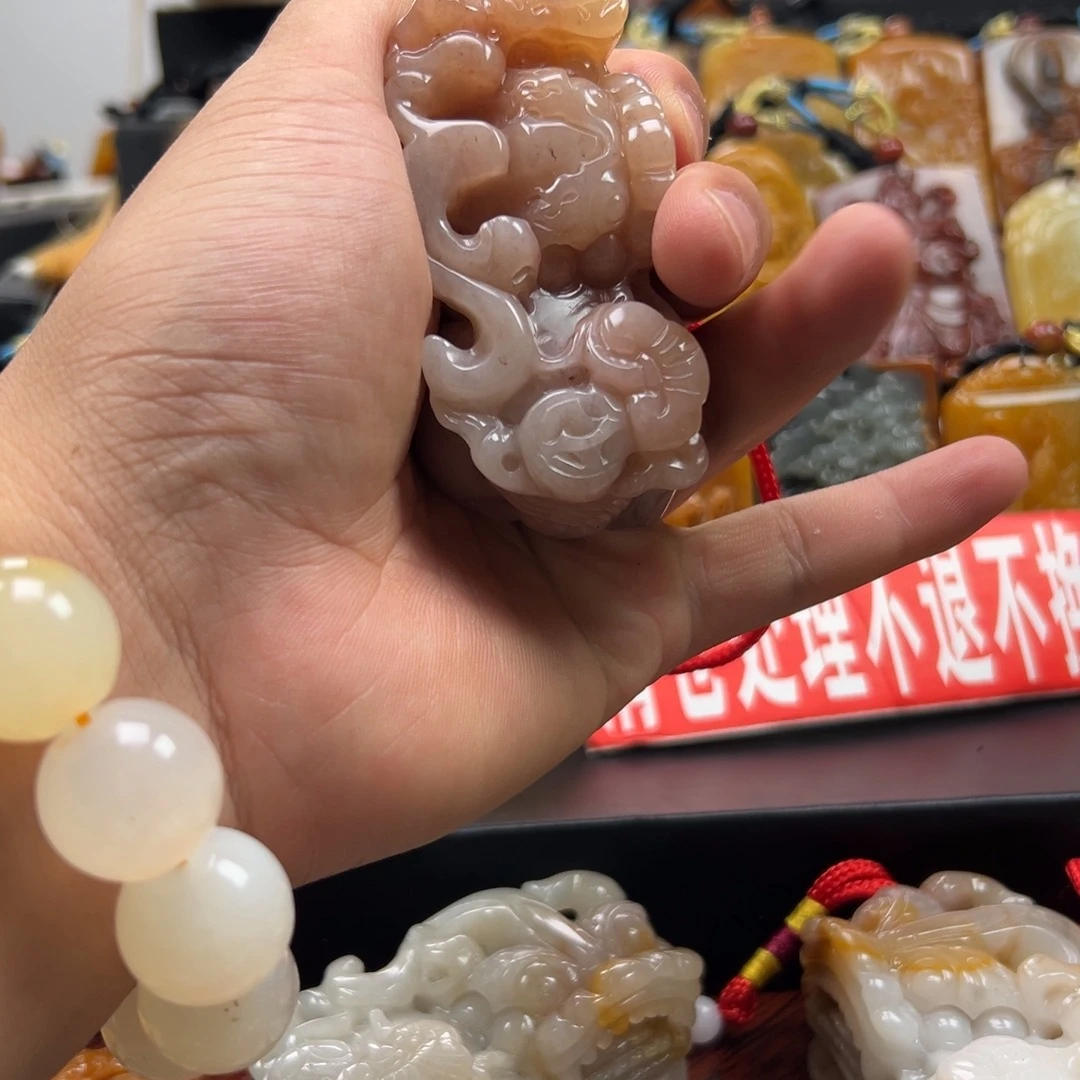 石英质玉（黄龙玉）未镶嵌黄龙玉