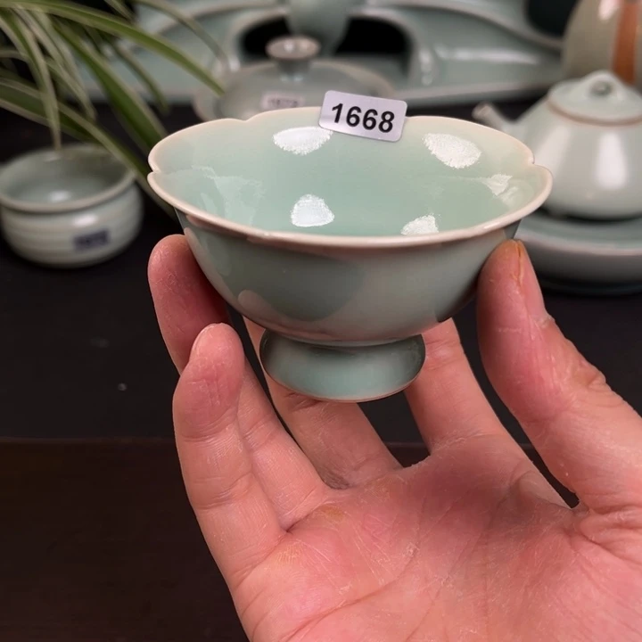 杯1668 微瑕介意勿拍的哦