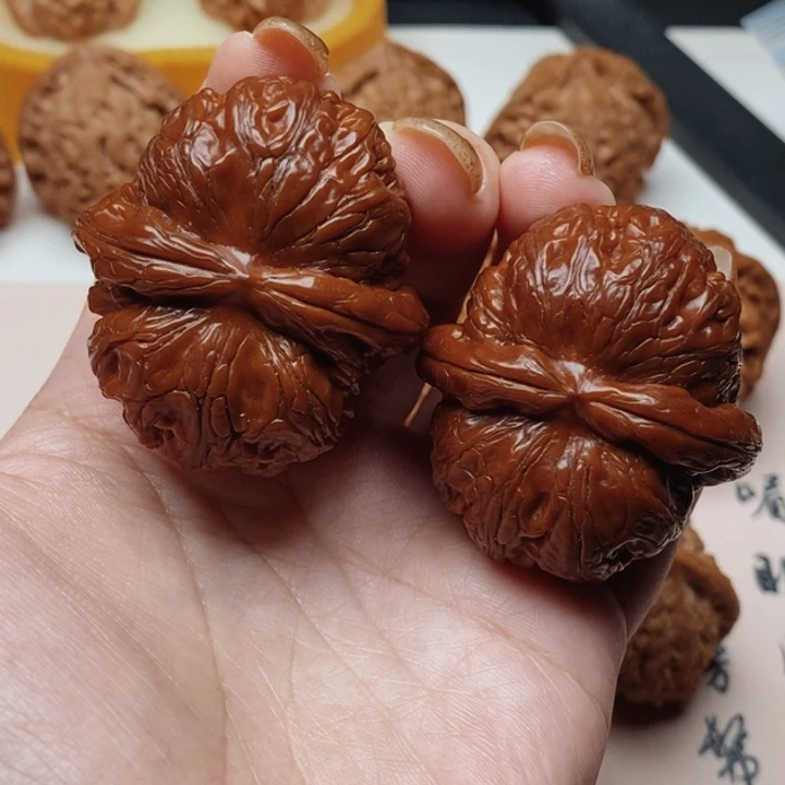 把件文玩核桃小**?元宝44