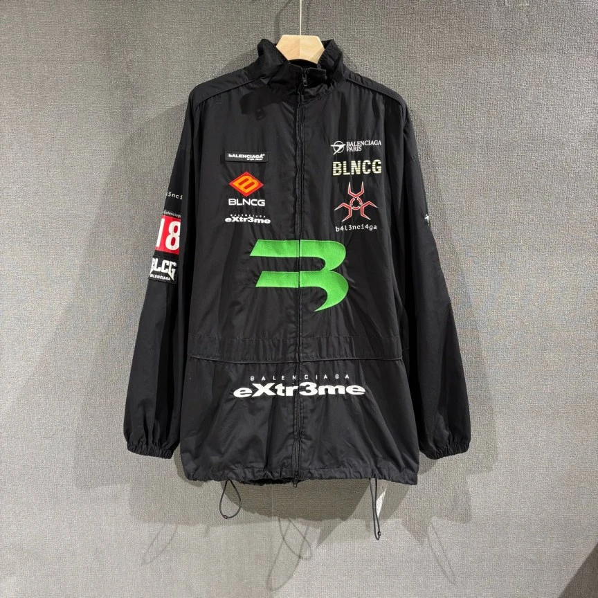 99新 Balenciaga/巴黎世家 （pm）游戏勋章刺绣冲锋衣 39码/6143