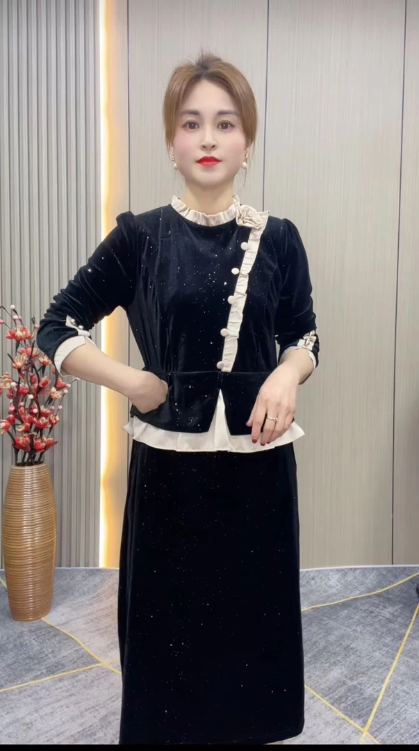 时尚妈妈假两件修身显瘦高贵丝绒洋气中老年女装连衣裙春装新款