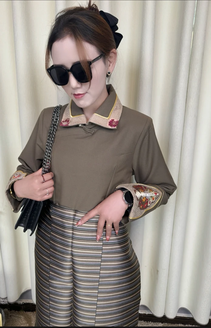 轻奢反驳领夏季款西藏服