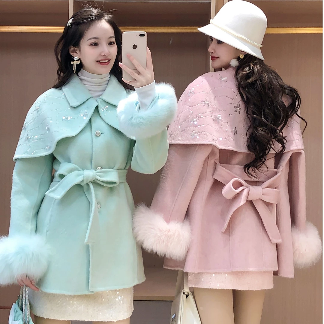 艾日秀2025秋冬重工亮片水钻装饰毛呢大衣+可拆卸披肩 E9488