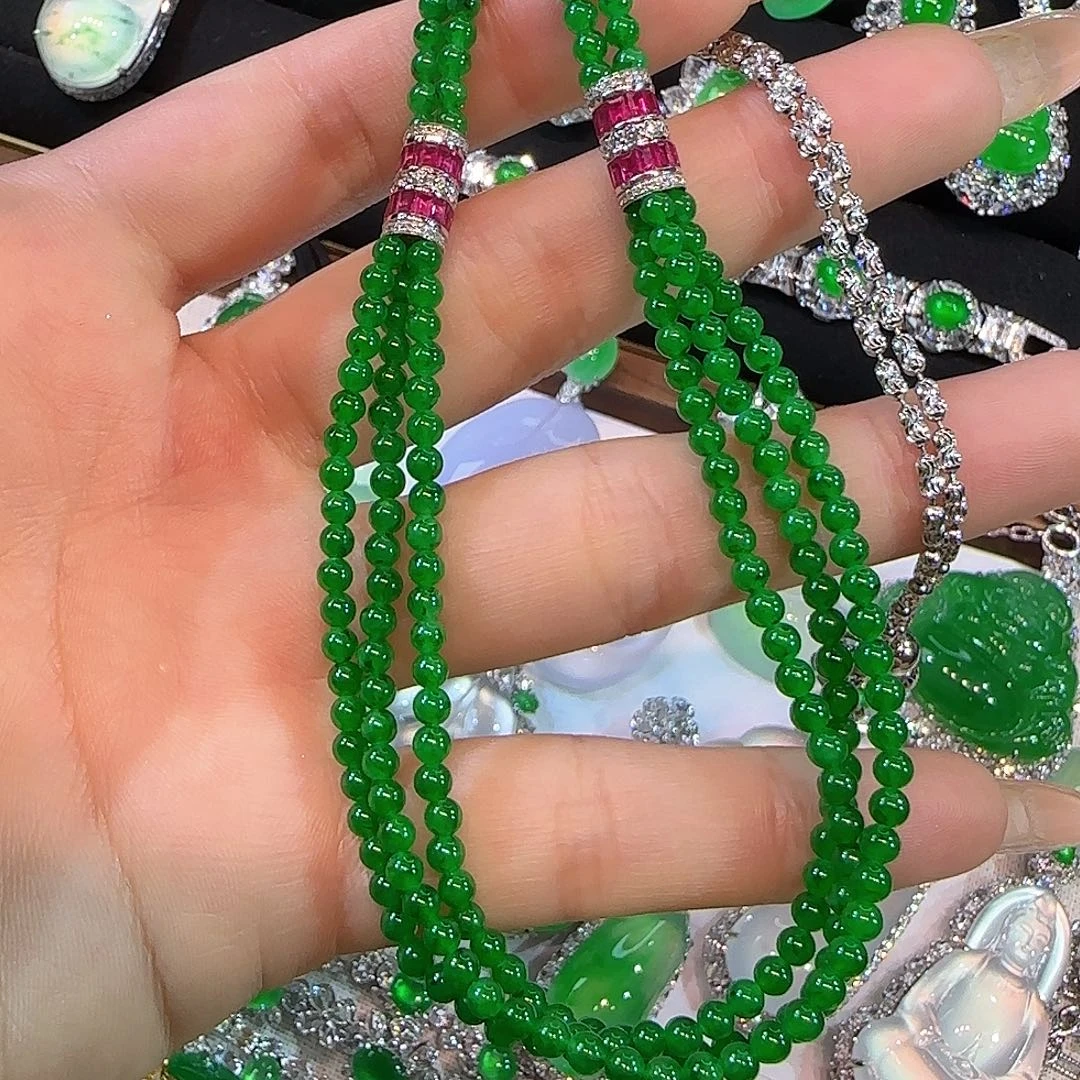 翡翠18K金镶嵌颈饰