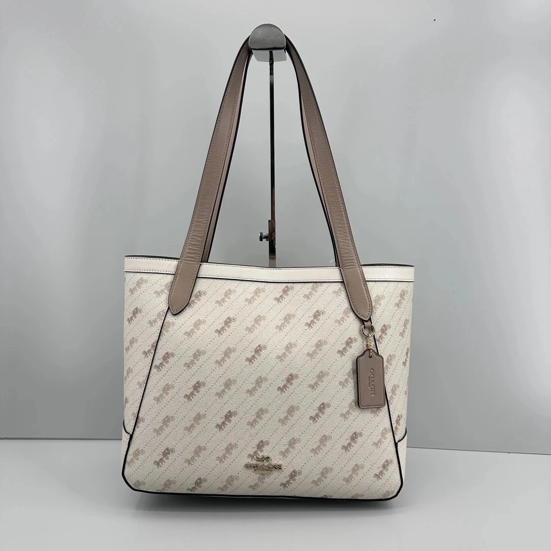 95新 COACH/蔻驰 白色马车托特包32*28*14cmE012307