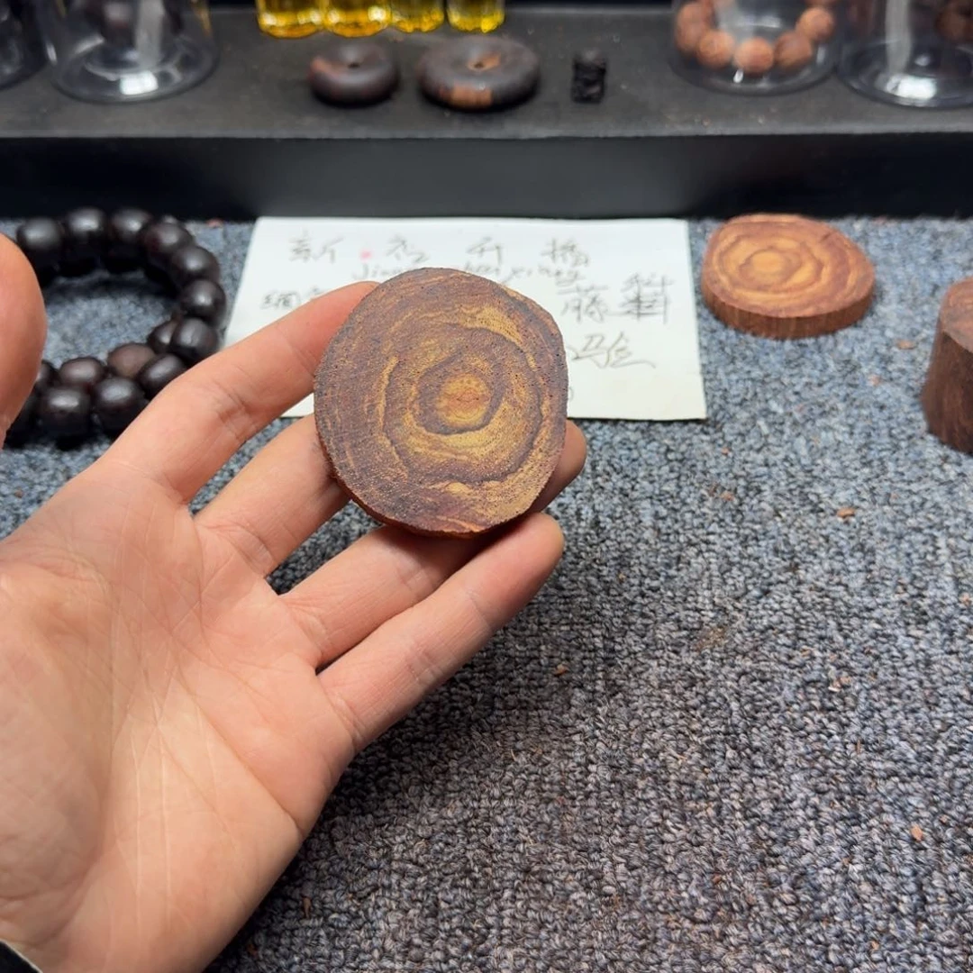 藤类05降真香随行牌子