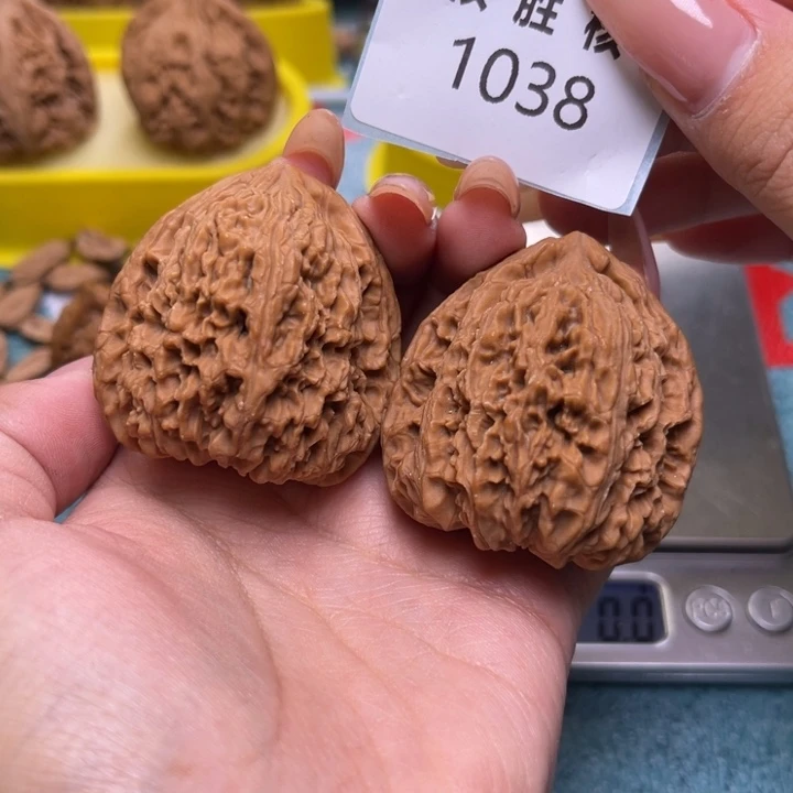 文玩核桃把件南疆石42.1038