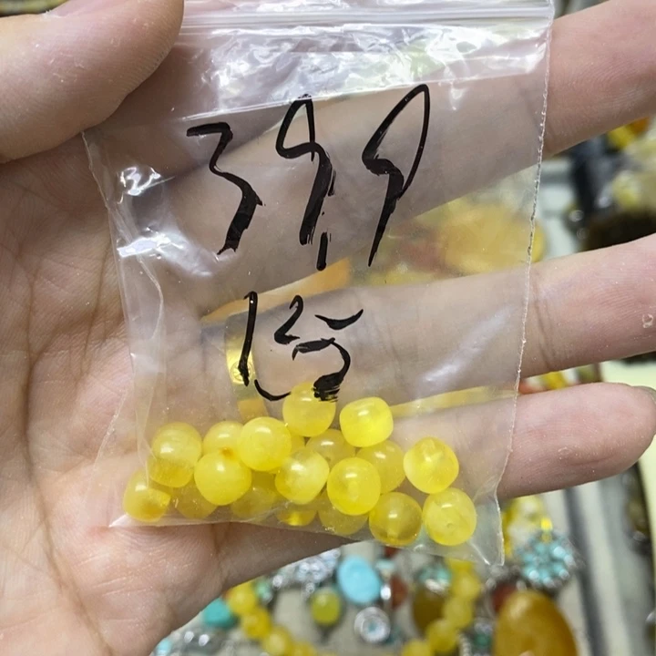 未镶嵌蜜蜡裸石多样性发货
