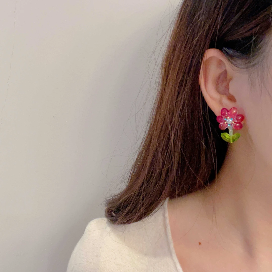 非金属合成锆石耳饰 海外鲜艳花朵手工耳钉1120彩色少女轻奢设计