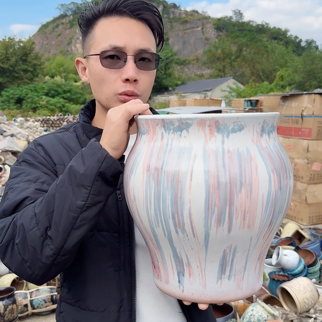紫砂花盆口25高31（一个大号彩虹