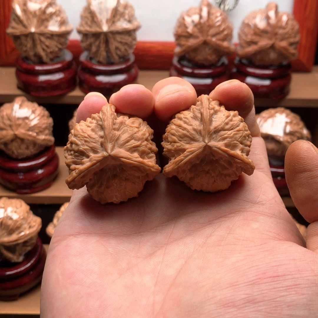 文玩核桃吊坠盘山