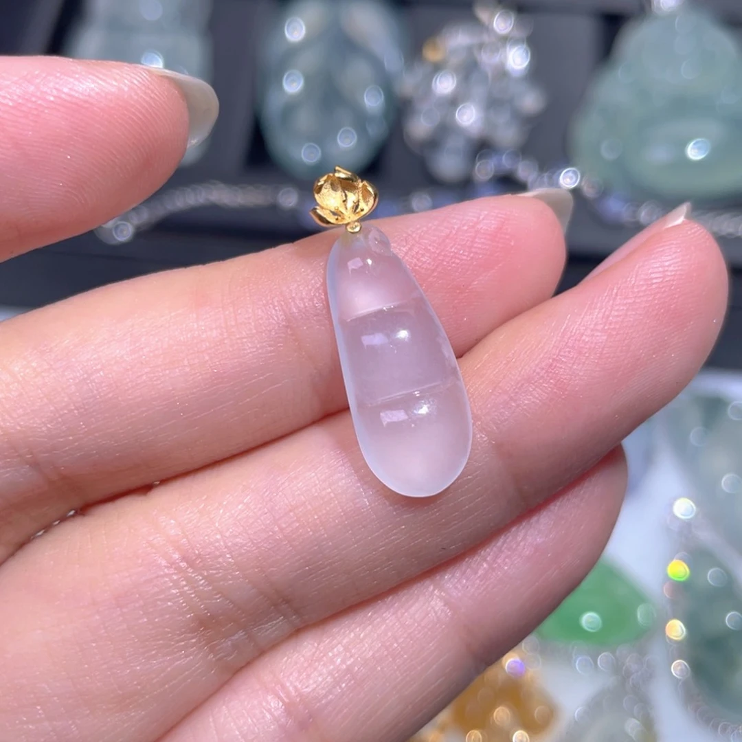 颈饰18K金镶嵌翡翠翡翠