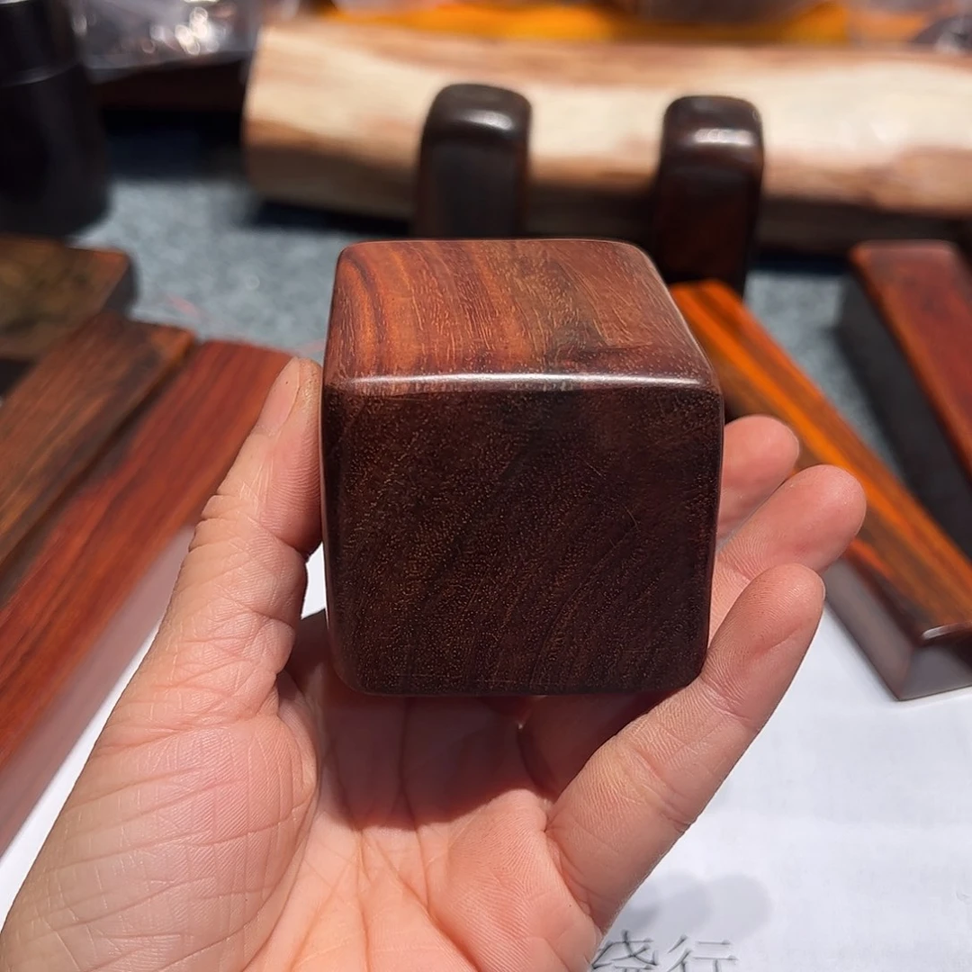 交趾黄檀（大红酸枝）提*