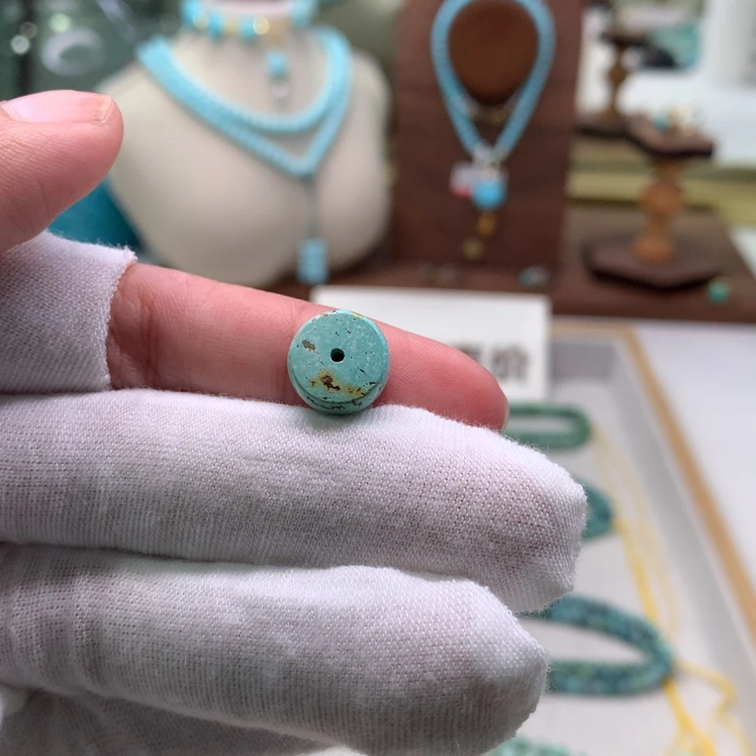 绿松石配饰未镶嵌