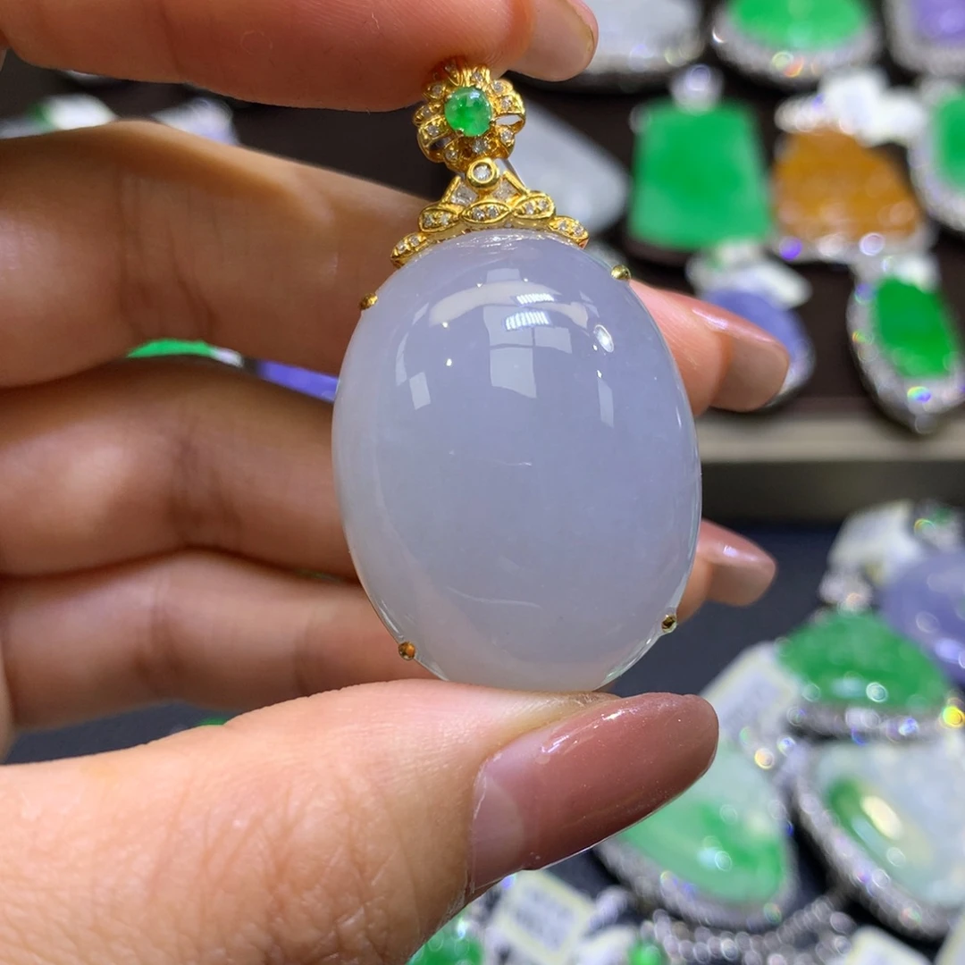 翡翠18K金镶嵌颈饰翡翠吊坠