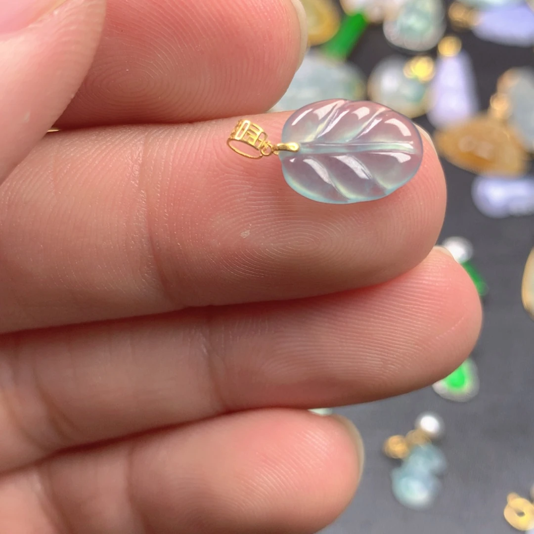 【闪购商品】颈饰18K金镶嵌翡翠翡翠