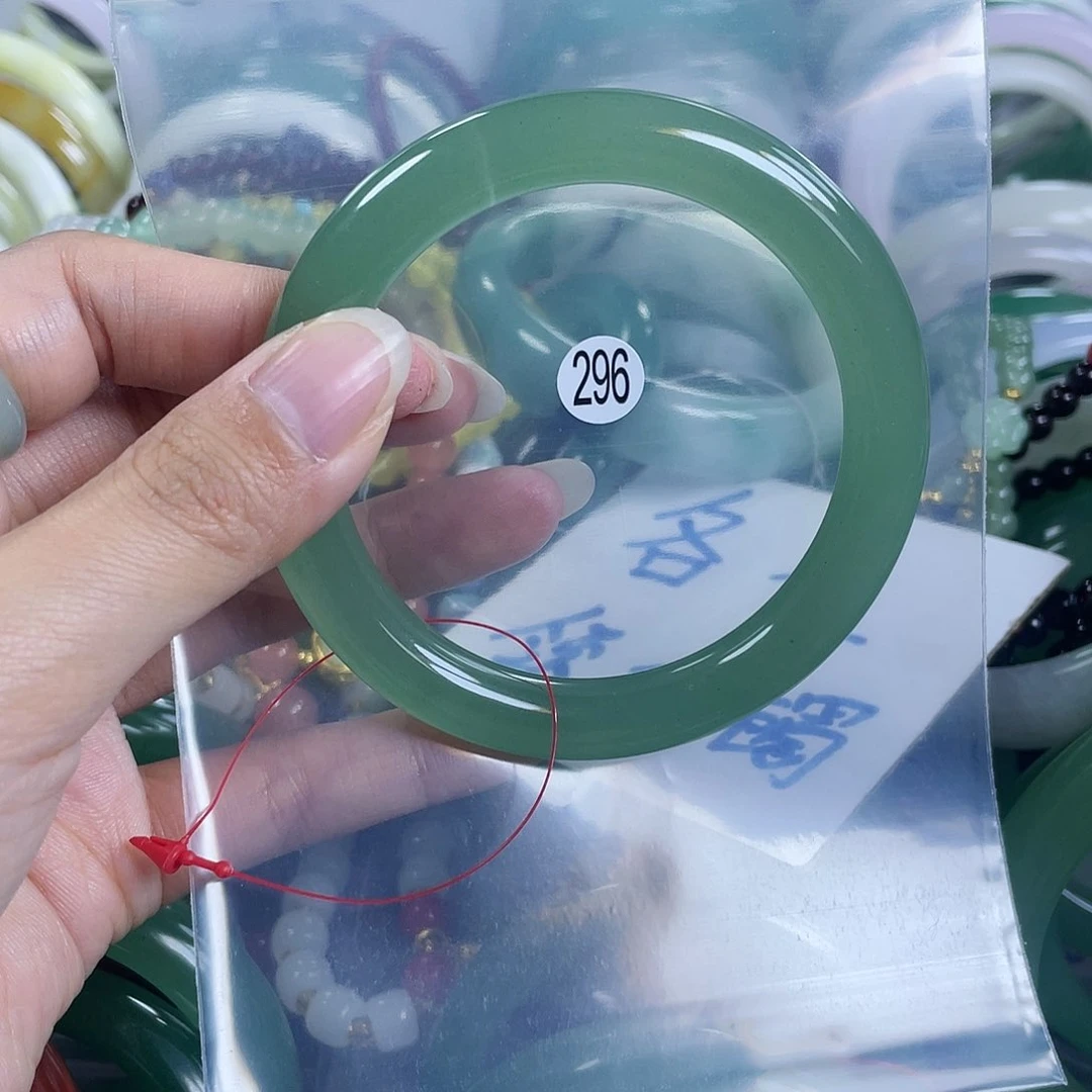 【闪购商品】石英质玉手镯未镶嵌58