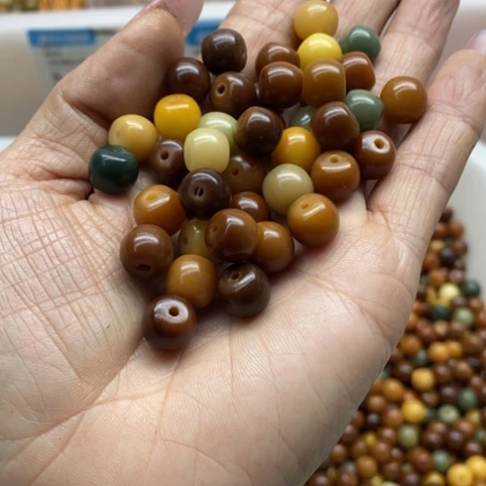 白玉菩提吊坠9/7风化鼓珠100卡灯牌宠100