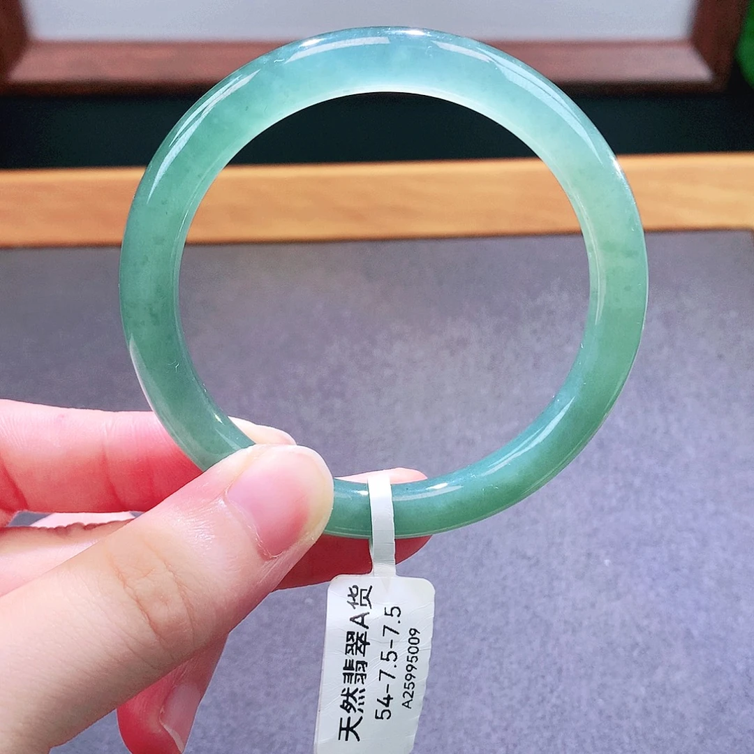 未镶嵌手镯翡翠天然翡翠
