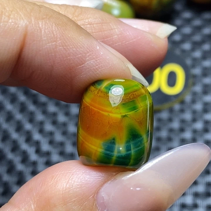 自***受未镶嵌颈饰玛瑙/玉髓