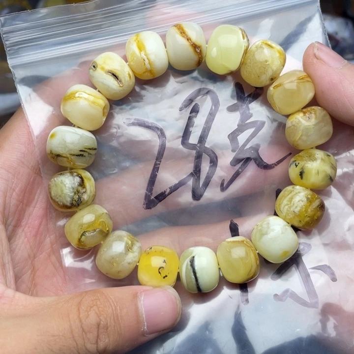未镶嵌琥珀珠宝奇石