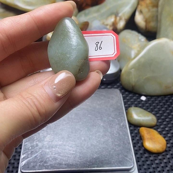 和田玉未镶嵌珠宝奇石86