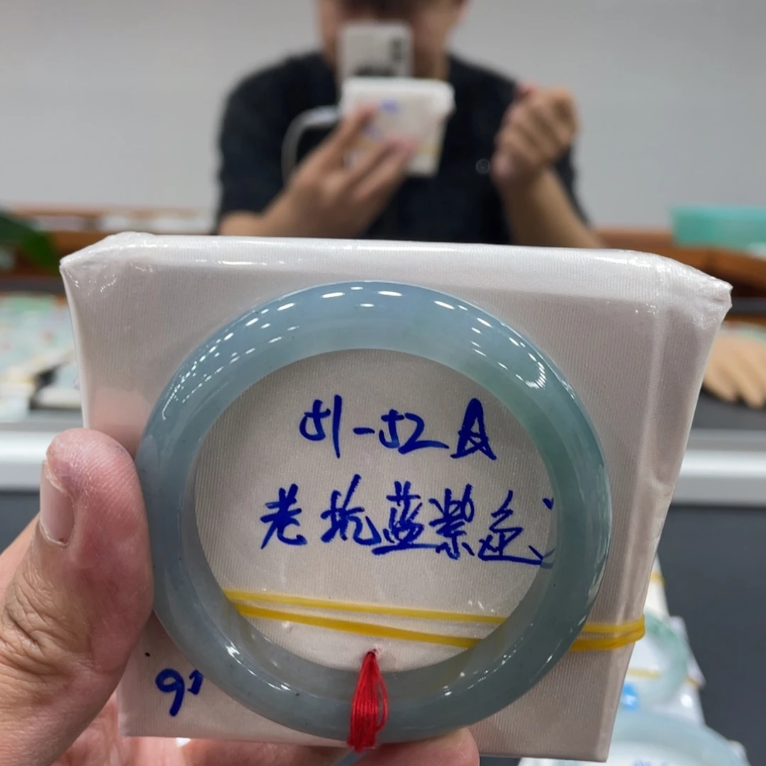 翡翠未镶嵌手镯缅甸翡翠