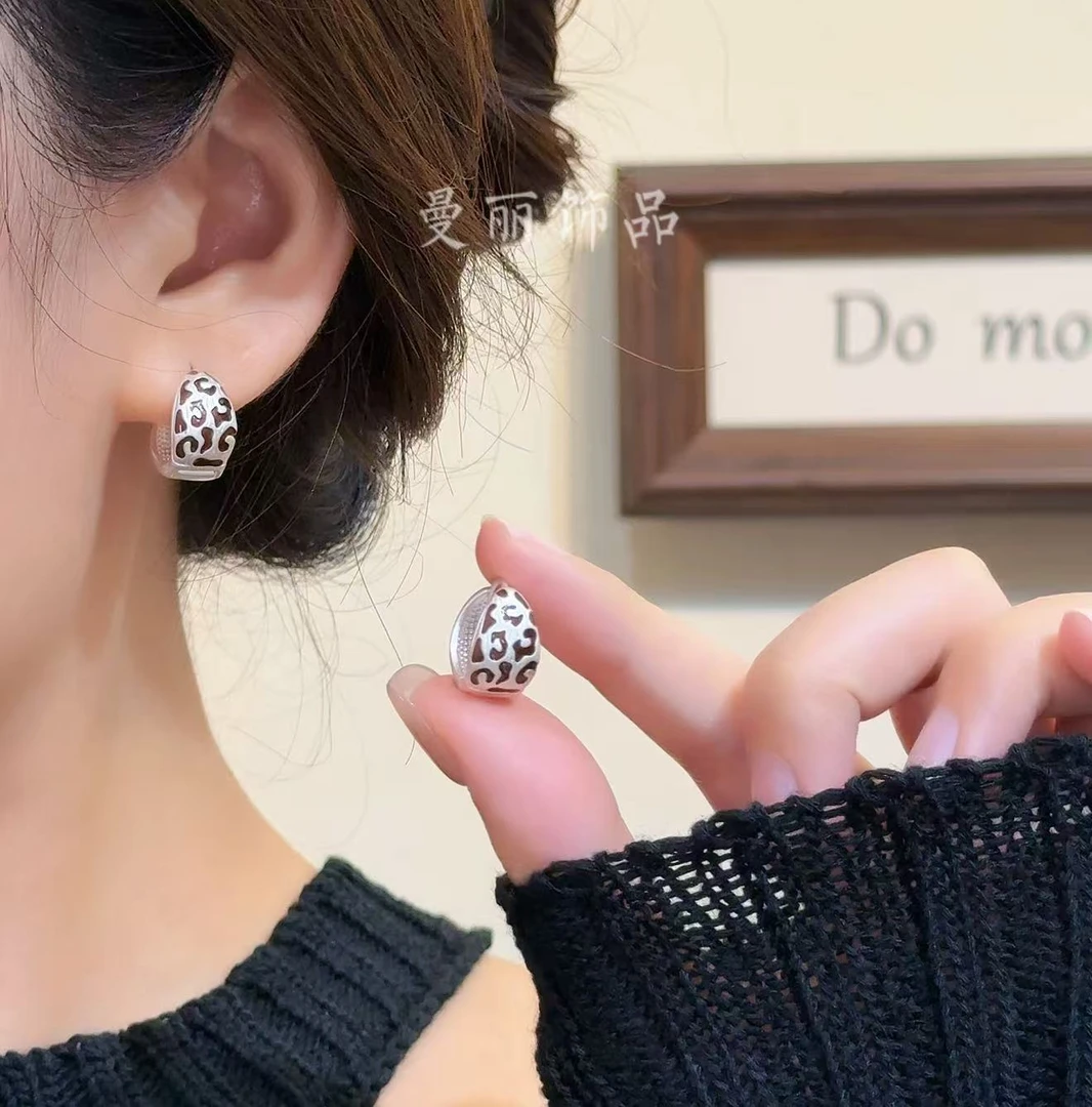 铜合金耳饰 2025精致轻奢豹纹双面带耳环