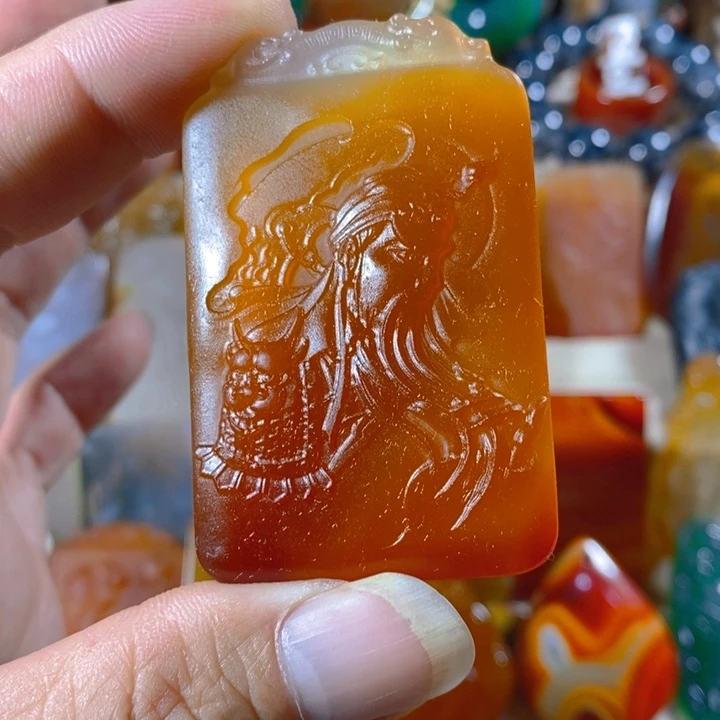 佳***佳玛瑙/玉髓颈饰未镶嵌