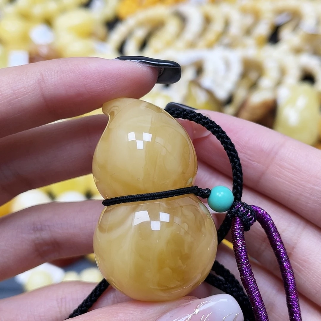 也***可琥珀未镶嵌裸石46*26mm蜜蜡葫芦吊坠