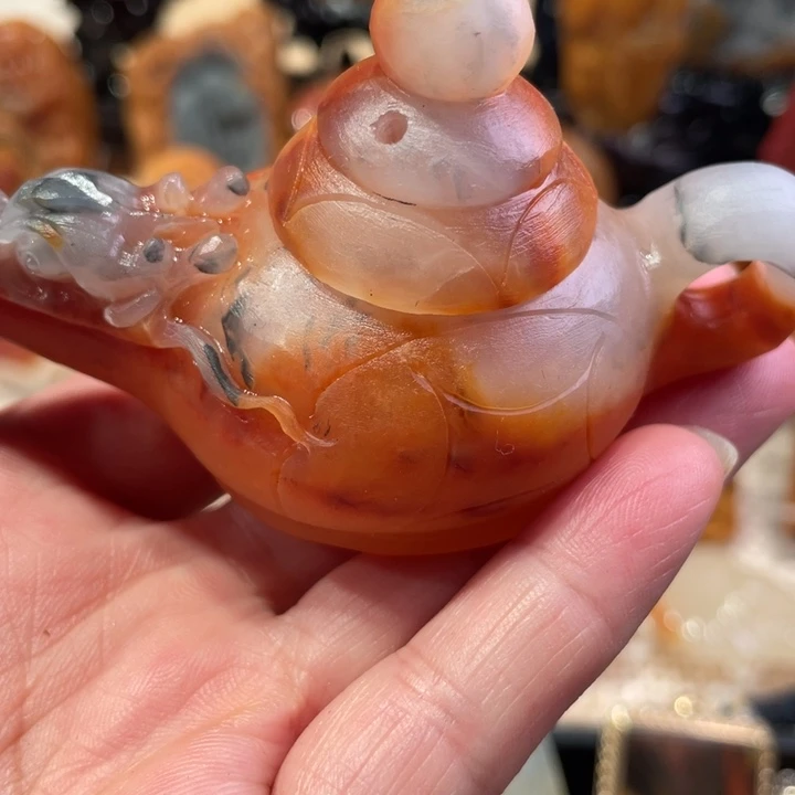 未镶嵌石英质玉（黄龙玉）手把件