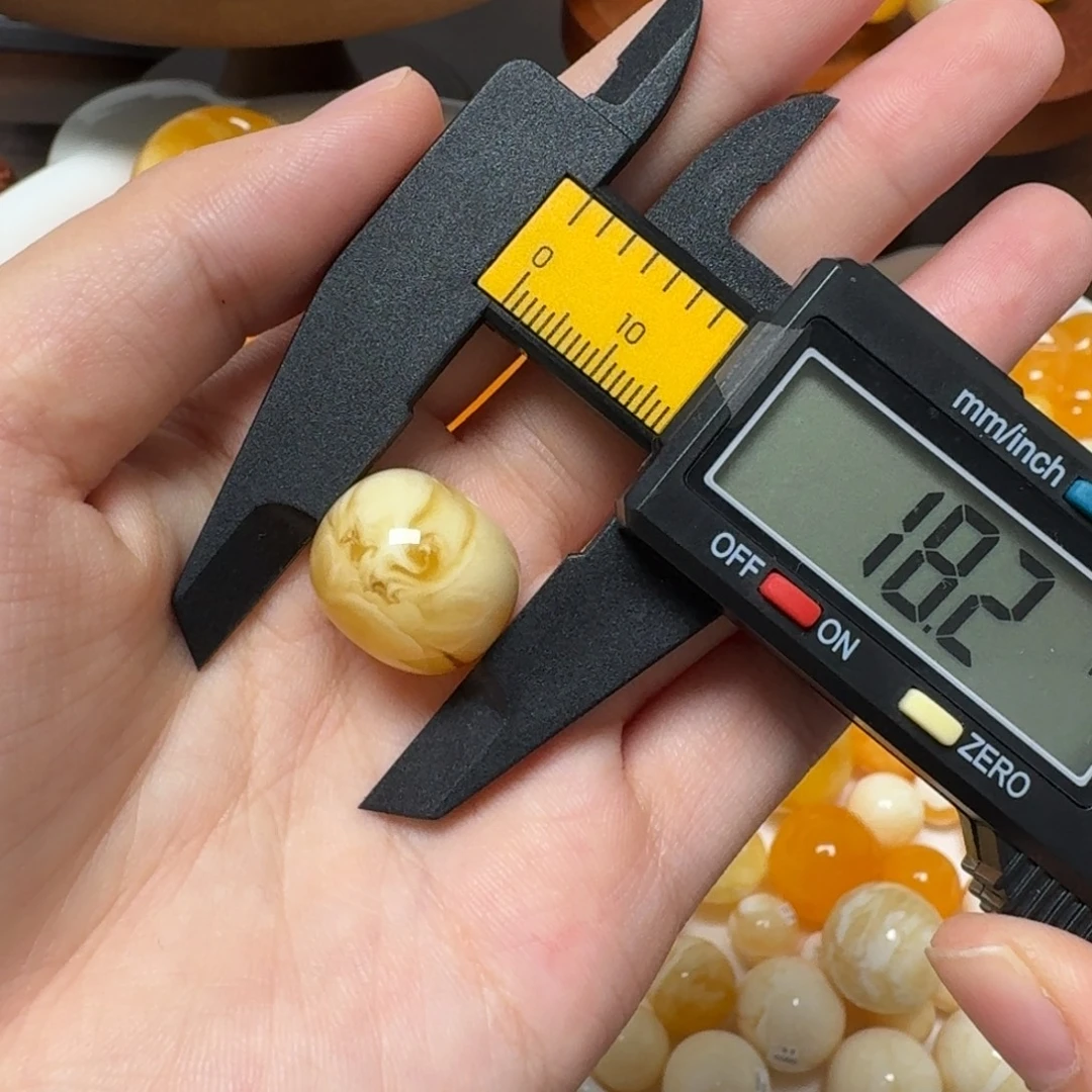 琥珀未镶嵌裸石蜜蜡墩子